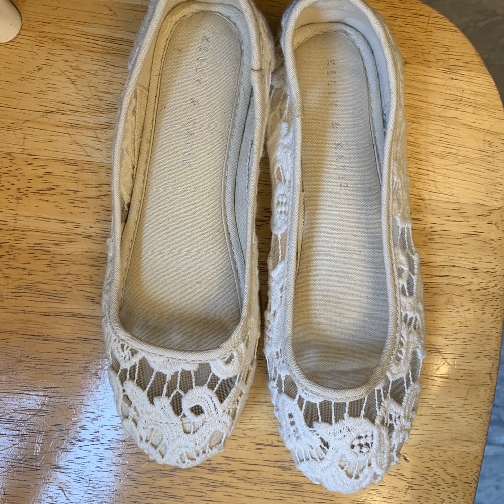Flats - Picture 2 of 5